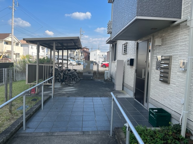 21/29 エントランス