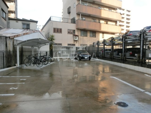 20/27 駐車場