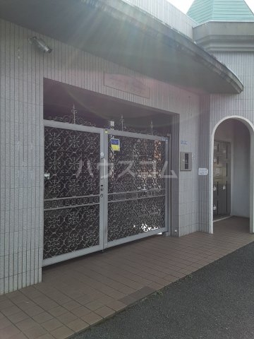 2/4 エントランス