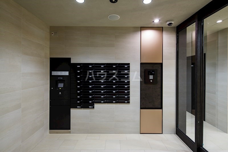 19/20 エントランス