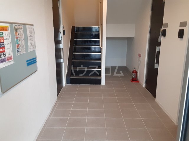 2/5 エントランス