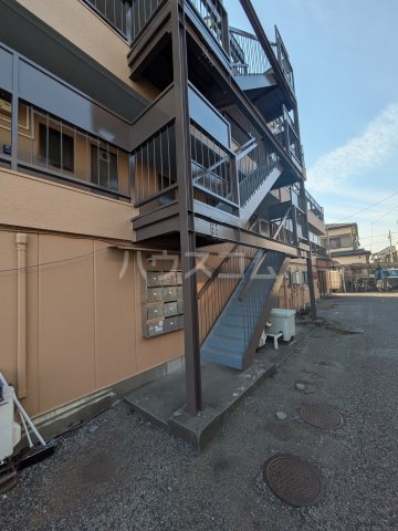 17/23 エントランス