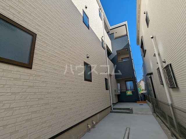 29/30 エントランス