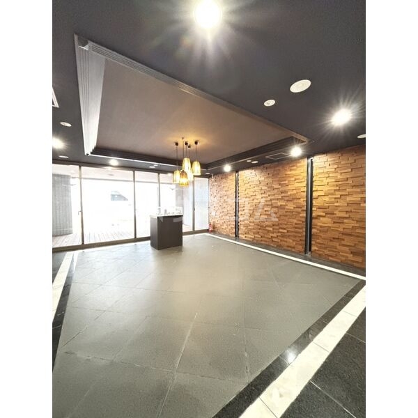 17/22 エントランス