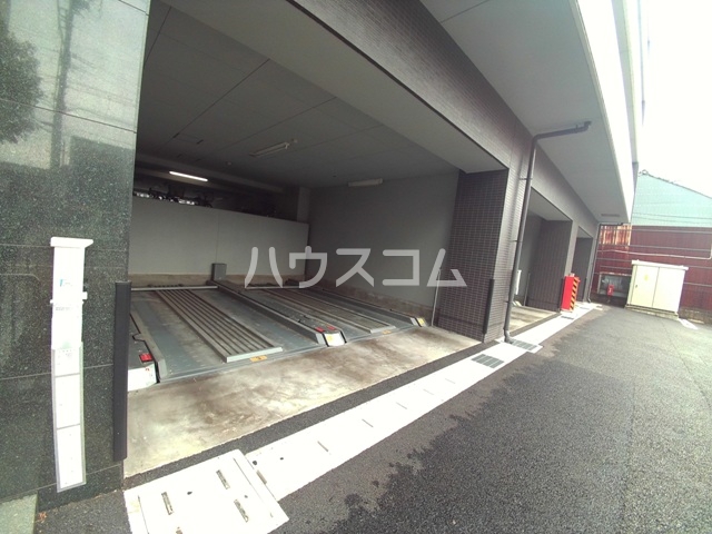 22/30 駐車場