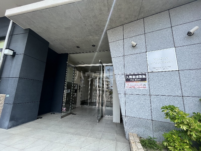 28/30 エントランス