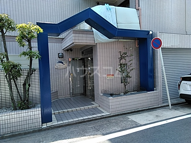 20/28 エントランス