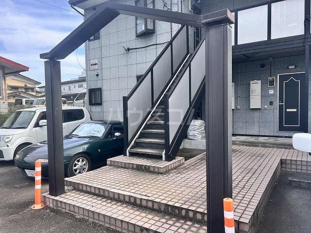 2/5 エントランス