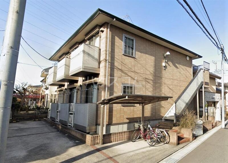 15/15 エントランス