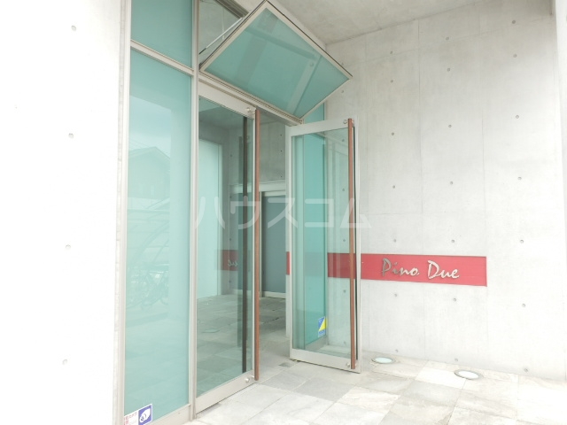 16/25 エントランス