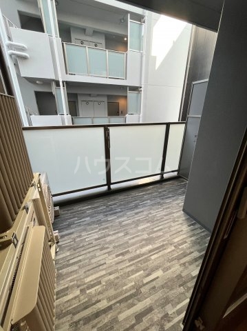 19/30 バルコニー