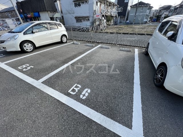 26/30 駐車場