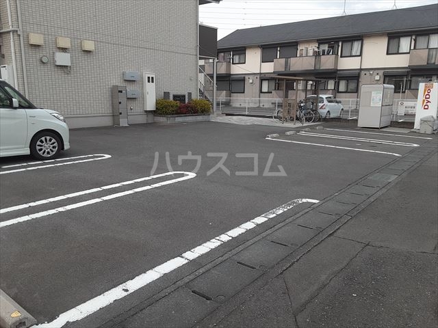 22/27 駐車場