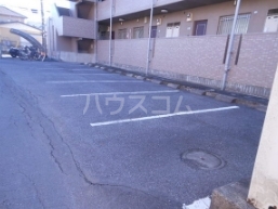 21/28 駐車場