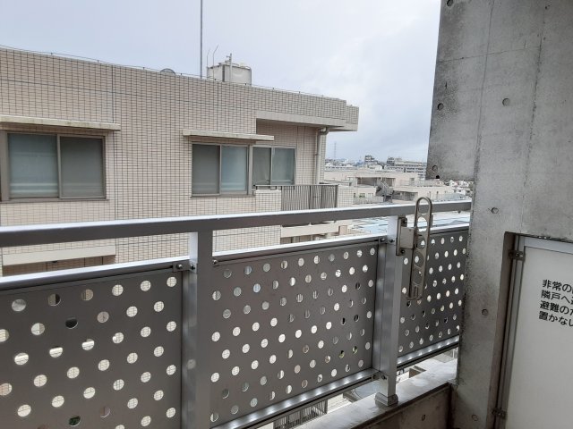 20/30 バルコニー