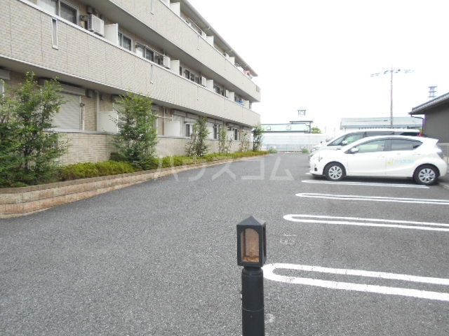 22/30 駐車場