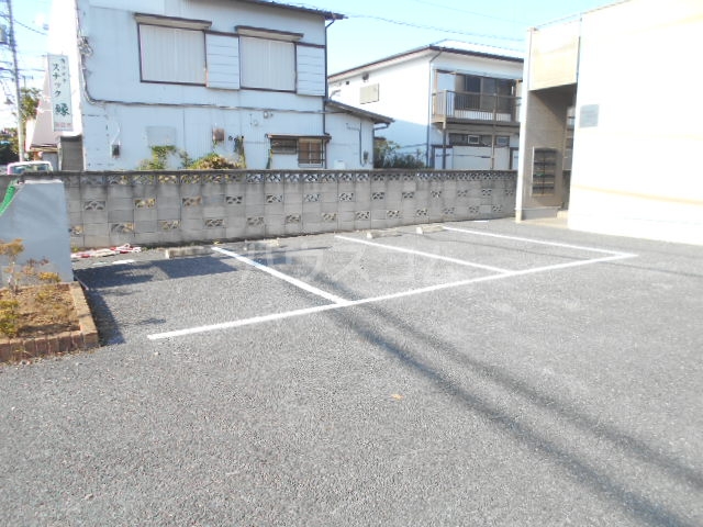 2/7 駐車場