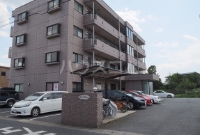 21/26 駐車場
