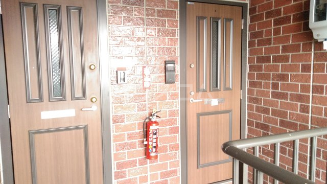 23/26 エントランス