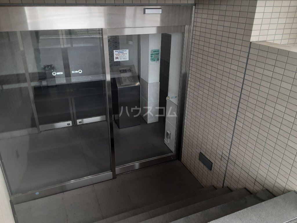 29/30 エントランス