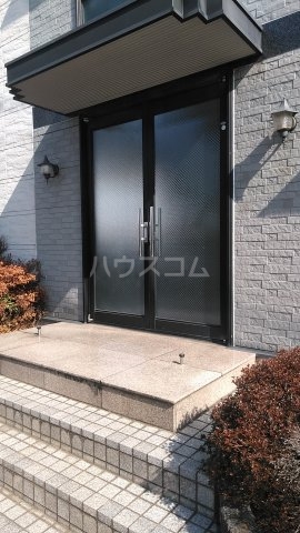 22/30 エントランス