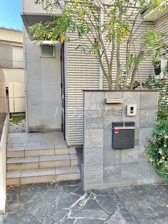 20/24 エントランス