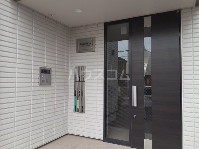 26/30 エントランス