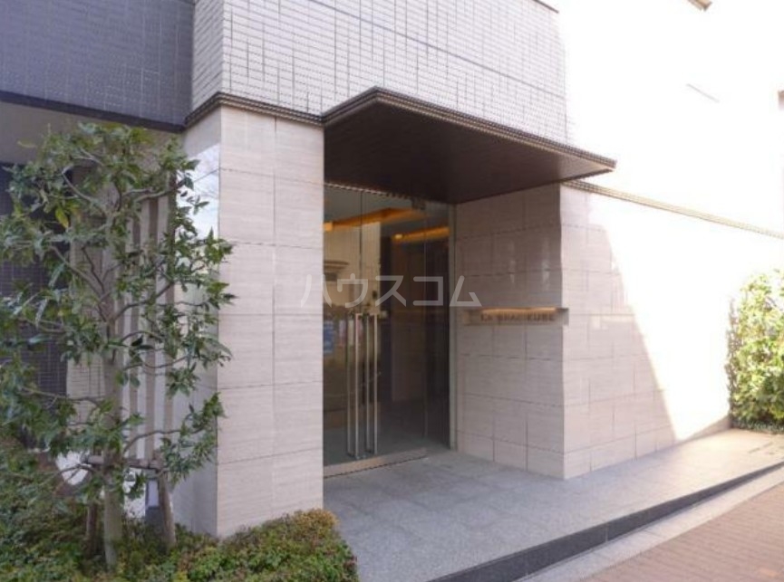 16/19 エントランス