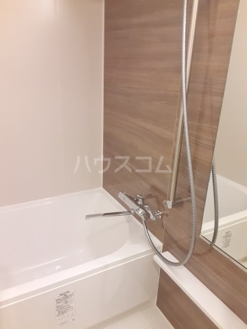 13/27 浴室