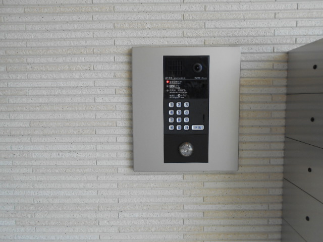 22/30 エントランス