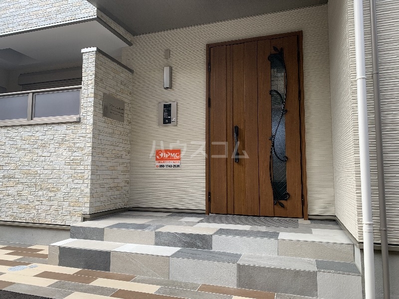 2/11 エントランス