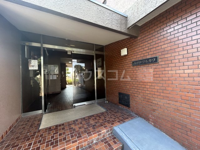 23/30 エントランス