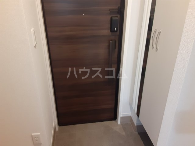 14/30 玄関