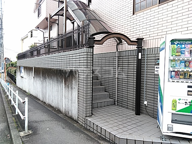 17/24 エントランス