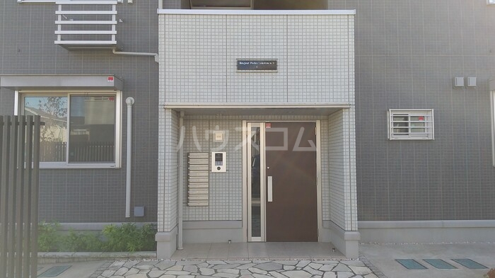 20/30 エントランス