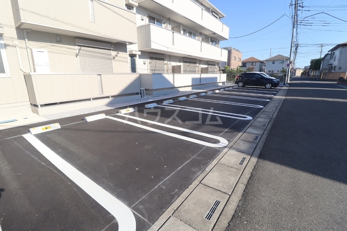 25/30 駐車場