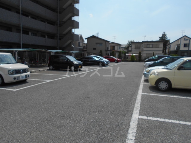 22/30 駐車場