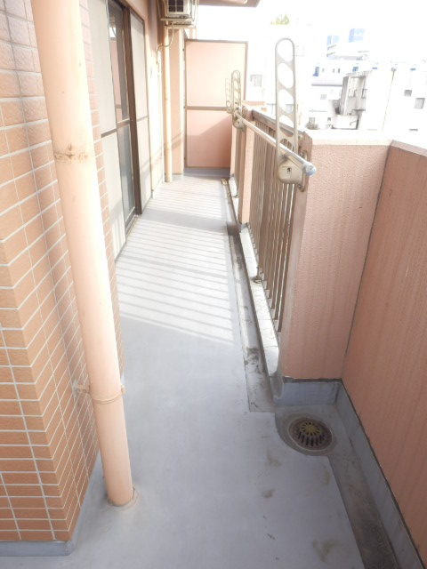 20/30 バルコニー