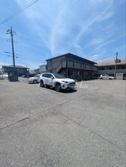 21/26 駐車場