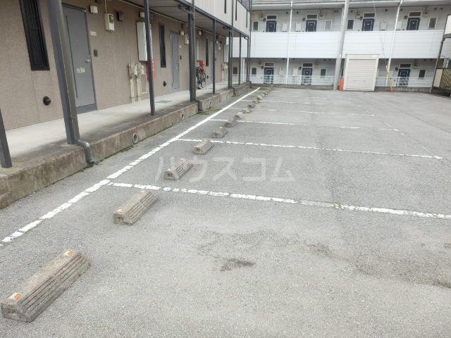 2/2 駐車場