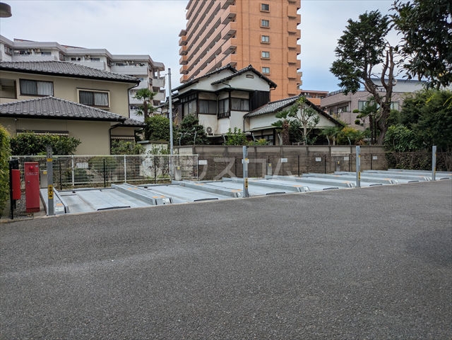 24/29 駐車場