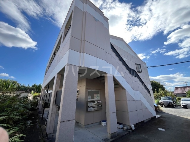 18/26 エントランス