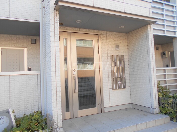 15/20 エントランス