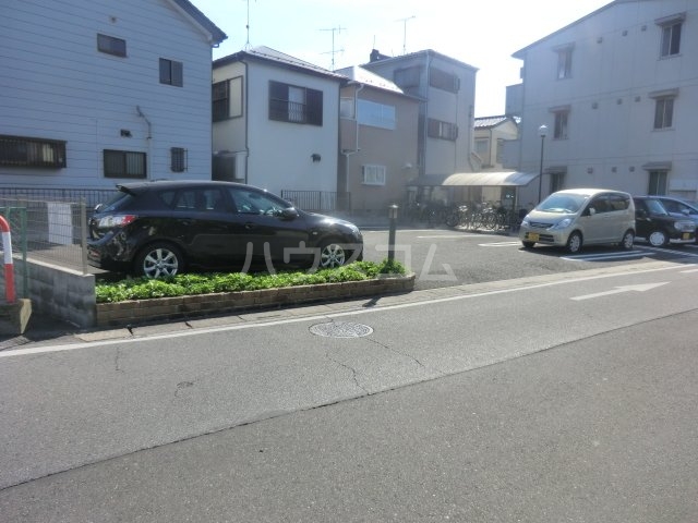 19/23 駐車場