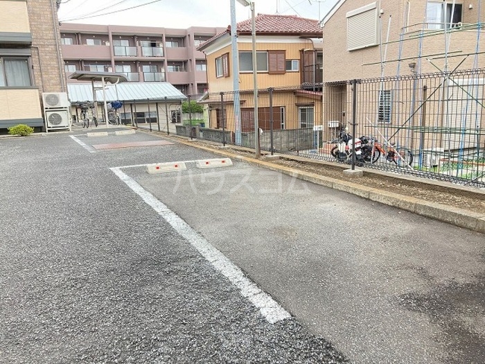 16/19 駐車場