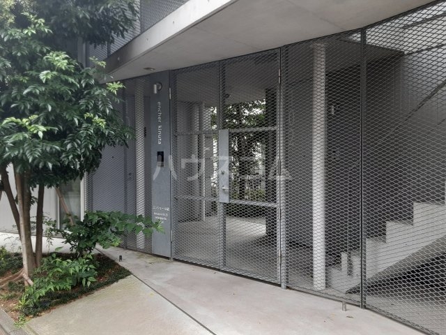 19/28 エントランス