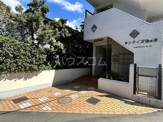 22/29 エントランス