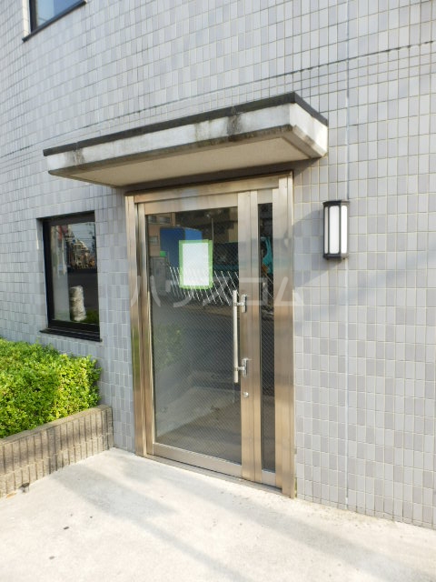 17/27 エントランス