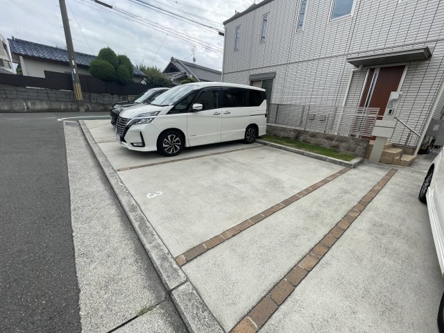 26/30 駐車場
