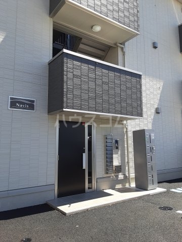 28/30 エントランス